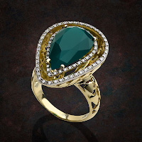 кольцо с зелёным камнем